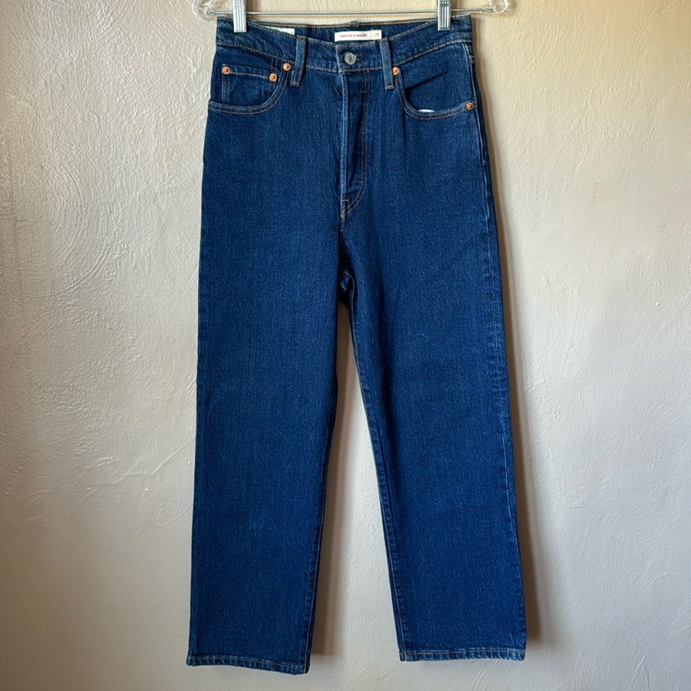 Levi’s Ribcage Straight Leg Jeans Size 28
